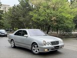 Mercedes E 240-1