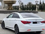 Hyundai Sonata-4