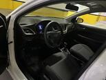 Hyundai Accent-12