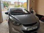 Hyundai Elantra-1