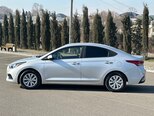 Hyundai Accent-5