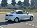 Hyundai Accent-6