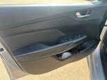 Hyundai Accent-11