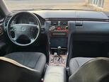 Mercedes E 270-17
