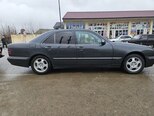 Mercedes E 270-4