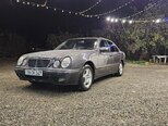Mercedes E 270-1