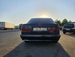 Mercedes E 270-5