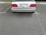 Mercedes E 240-4