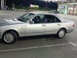 Mercedes E 240-3