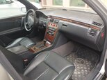 Mercedes E 240-11