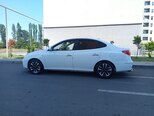 Hyundai Elantra-3