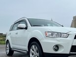 Mitsubishi Outlander-2