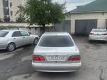 Mercedes E 240-2