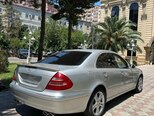 Mercedes E 240-4