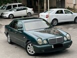 Mercedes E 200-1