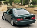 Mercedes E 200-8