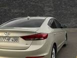 Hyundai Elantra-9