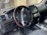 Toyota Land Cruiser-6