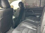 Toyota Land Cruiser-10