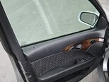 Mercedes E 200-11