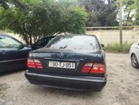 Mercedes E 270-2