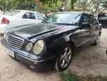 Mercedes E 270-7