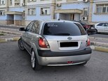 Kia Rio-5