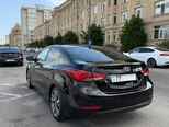 Hyundai Elantra-4