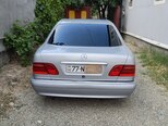 Mercedes E 200-2
