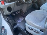 Ford Transit-12