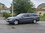 Mercedes E 220-2