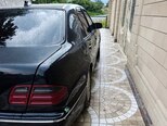 Mercedes E 240-4
