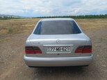 Mercedes E 230-3