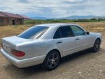 Mercedes E 230-4