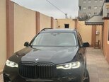 BMW X7-4
