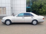 Mercedes E 240-18