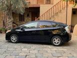 Toyota Prius-5