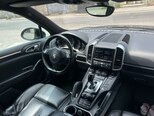 Porsche Cayenne-5