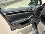 Porsche Cayenne-14