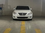 Hyundai Genesis-1