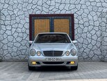 Mercedes E 220-3