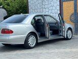 Mercedes E 220-10
