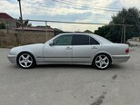 Mercedes E 240-4