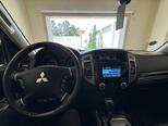 Mitsubishi Pajero-4