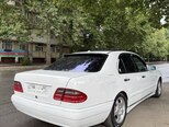 Mercedes E 240-5