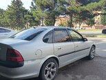Opel Vectra-4
