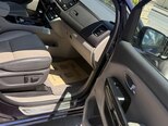 Kia Carnival-11