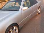Mercedes E 240-12