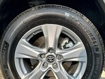 Toyota RAV4-8