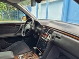 Mercedes E 240-4